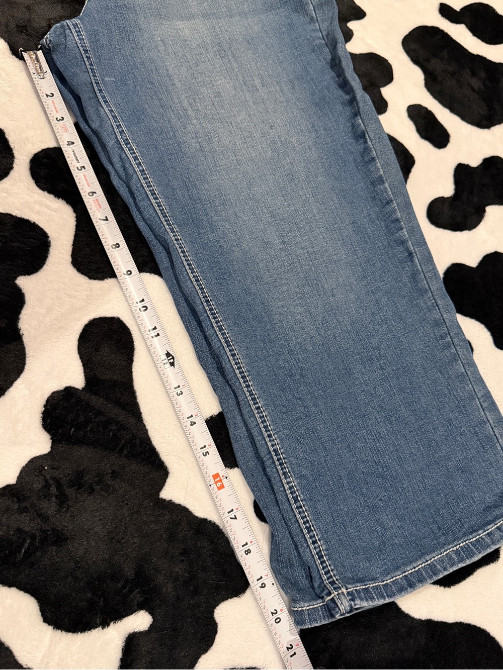 Earl Jean Rhinestone Flap Pocket Capri Jeans 14 - Picture 8 of 9